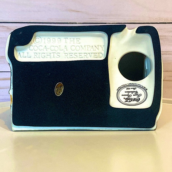 COCA COLA - Round The Square Sleigh Rides - Town Square Collection - Picture 7 of 12